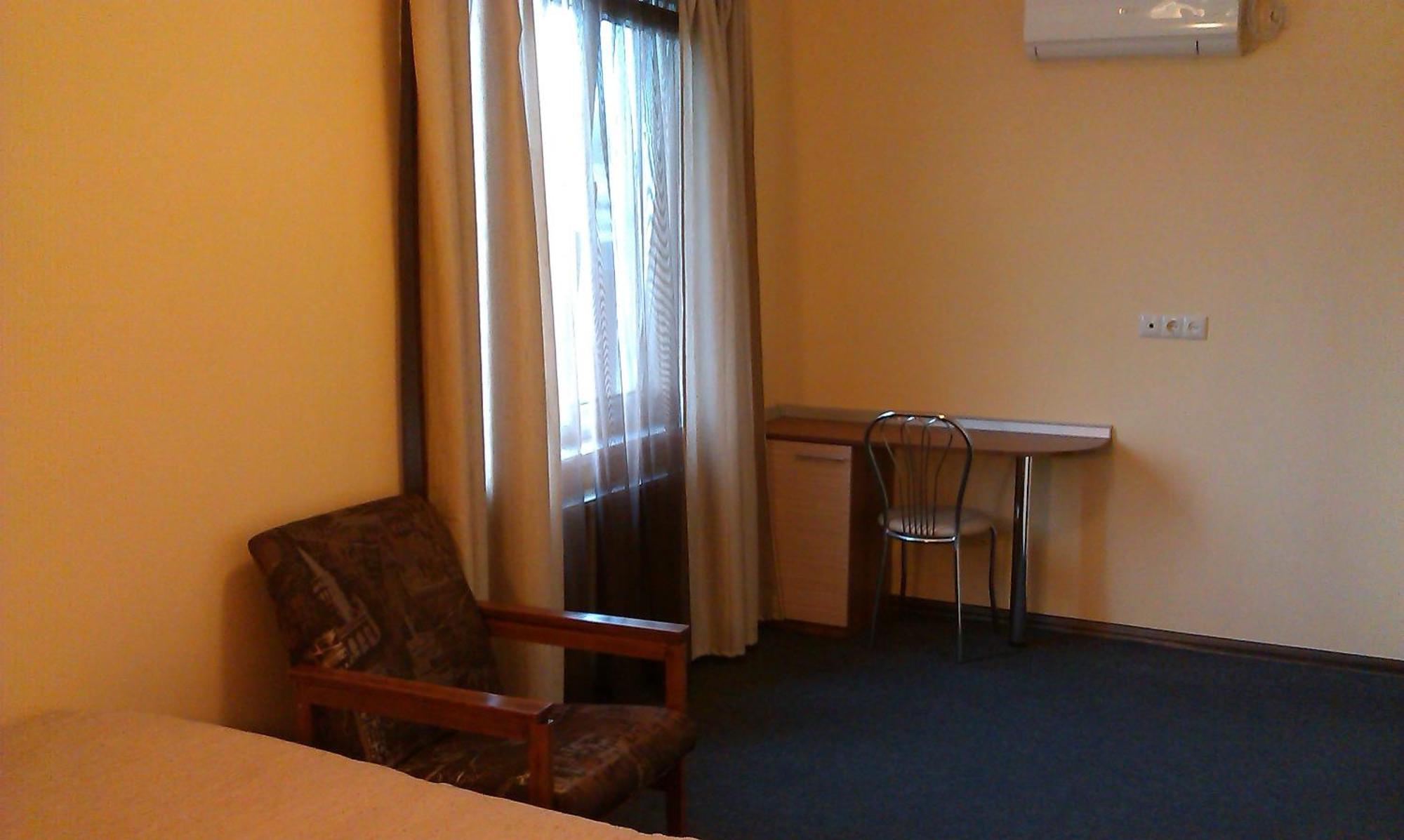 Yuzhniy Dvorik Aparthotel Odesa Exterior photo