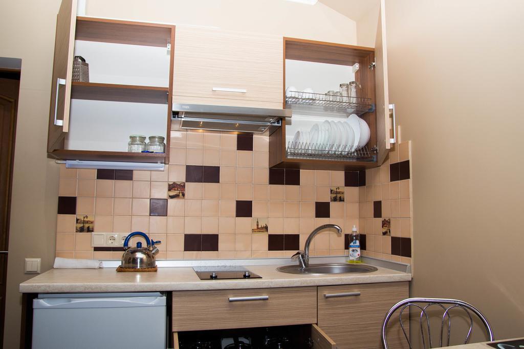 Yuzhniy Dvorik Aparthotel Odesa Exterior photo